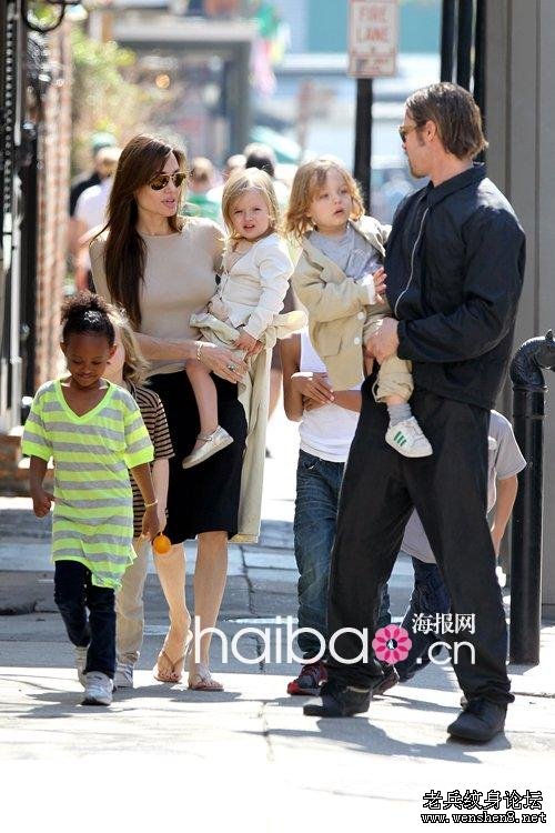 武汉纹身店为你揭秘安吉丽娜·朱莉 (Angelina Jolie) 左臂上第七