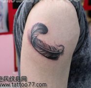 Ů���ֱ�ʱ�еĺڰ���ë����ͼ��