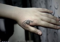 �ֲ�����Ψ������Ҷ������ͼ��