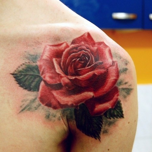推荐一款肩膀玫瑰花纹身图案