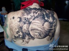 Ů���󱳾���ʱ�еĺڻ��ǿ�����ͼ��