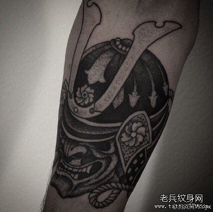 �ֲ��ձ�ñ������ͼ��