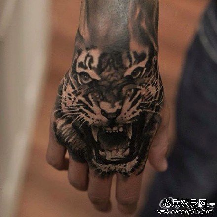 肚子虎纹身内容图片分享