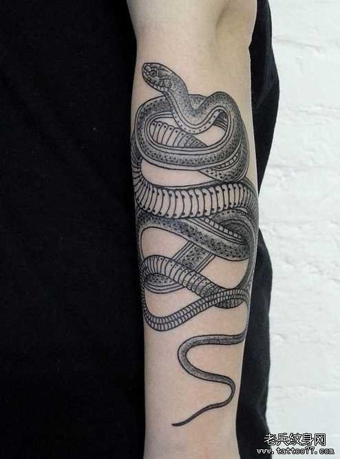 �ֱ۰׺�������ͼ��