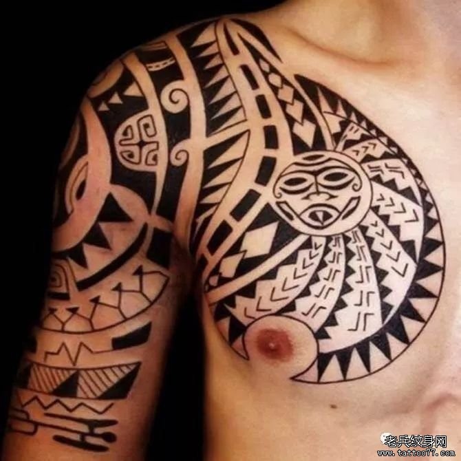 图腾半胛纹身图案