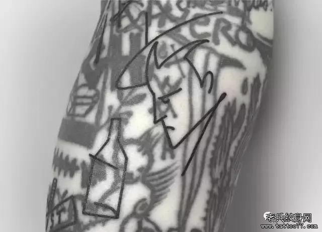 手臂简约线条纹身图案