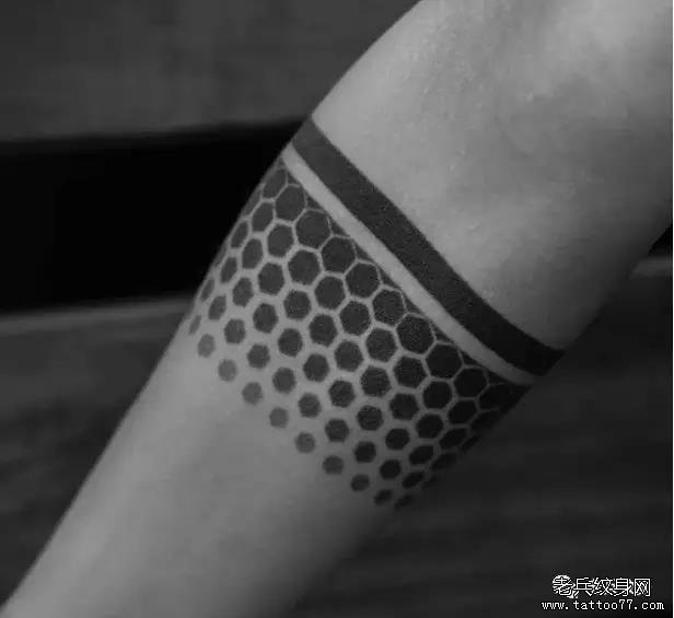 药药切克闹,男生臂环来一套~!