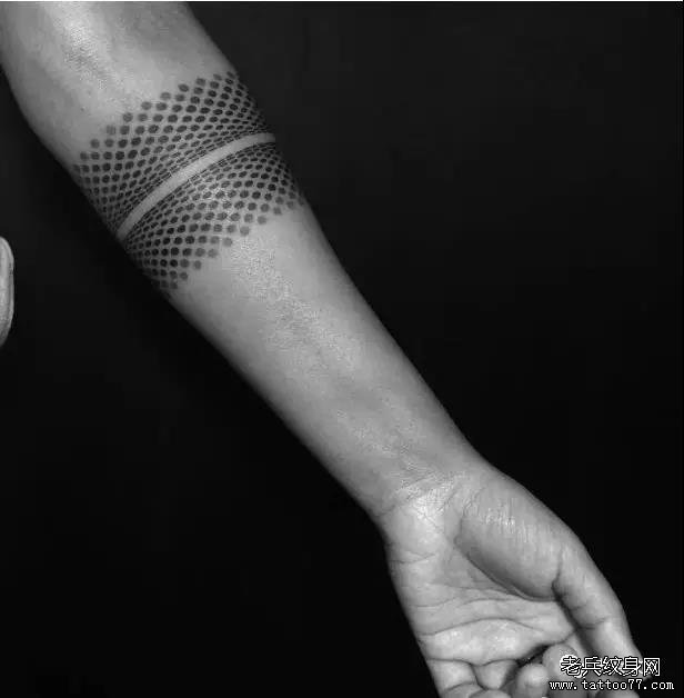 药药切克闹,男生臂环来一套~!