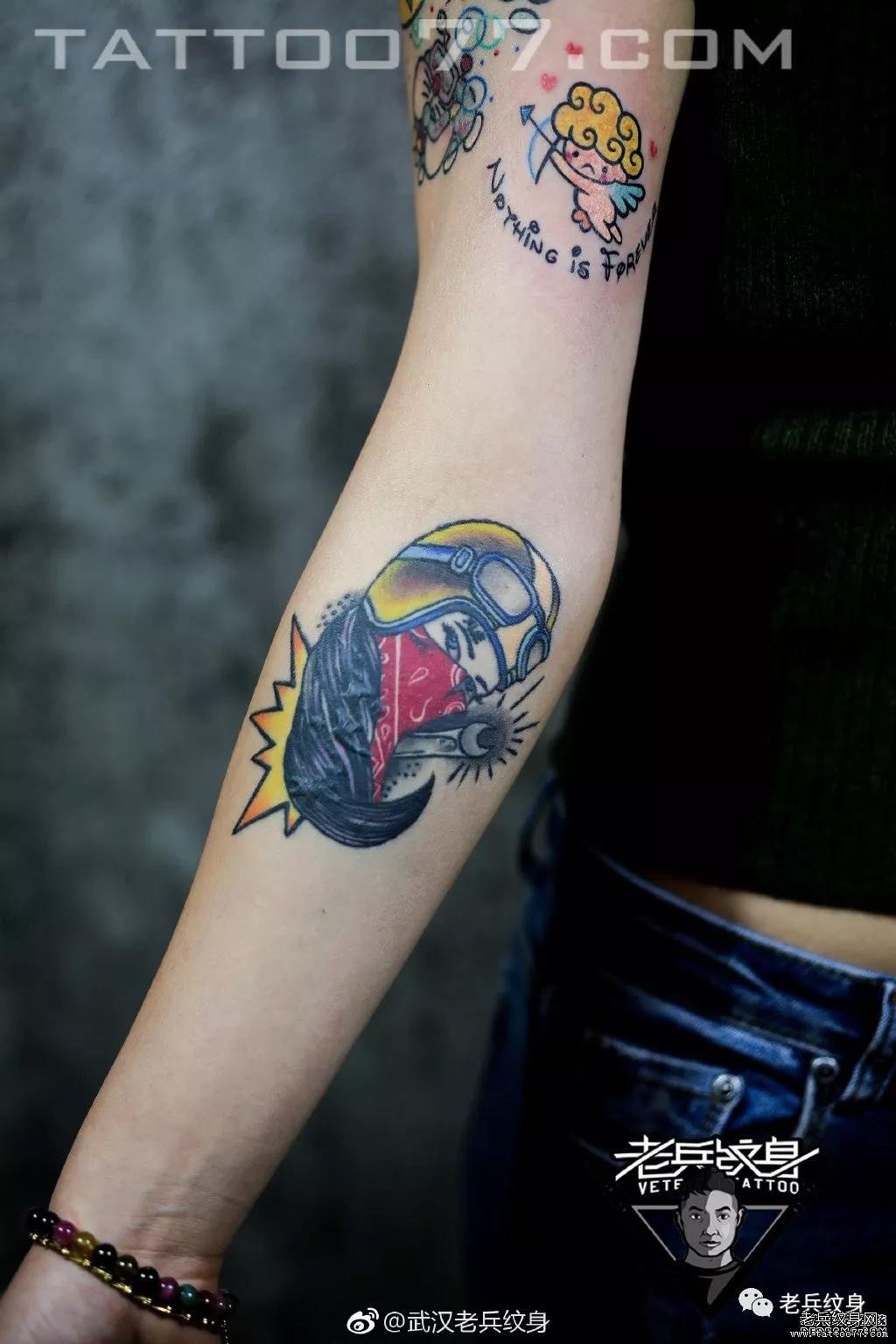 后海有树的院子,夏代有工的玉。此时此刻的云,二十来岁的你——老兵店内【女生小臂】作品欣赏