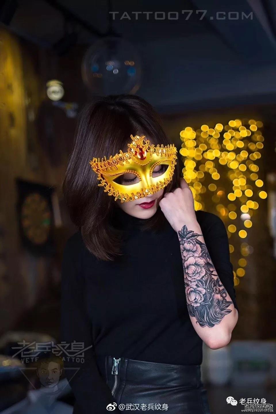 后海有树的院子,夏代有工的玉。此时此刻的云,二十来岁的你——老兵店内【女生小臂】作品欣赏