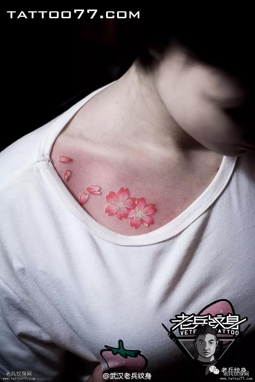 ʵһ󣬾ͲһͷϱڡŮǡɫƷ