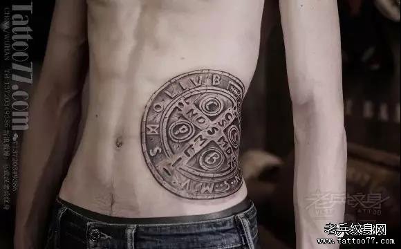 春水初生,春林初盛 春风十里,不如你——老兵店内【男生侧腰】作品欣赏