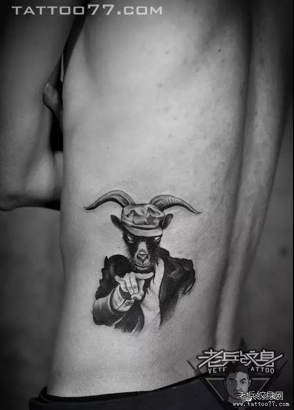 春水初生,春林初盛 春风十里,不如你——老兵店内【男生侧腰】作品欣赏