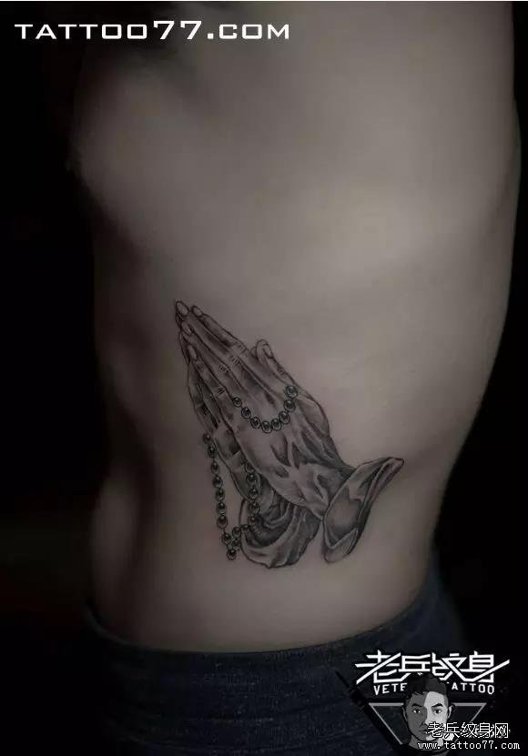 春水初生,春林初盛 春风十里,不如你——老兵店内【男生侧腰】作品欣赏