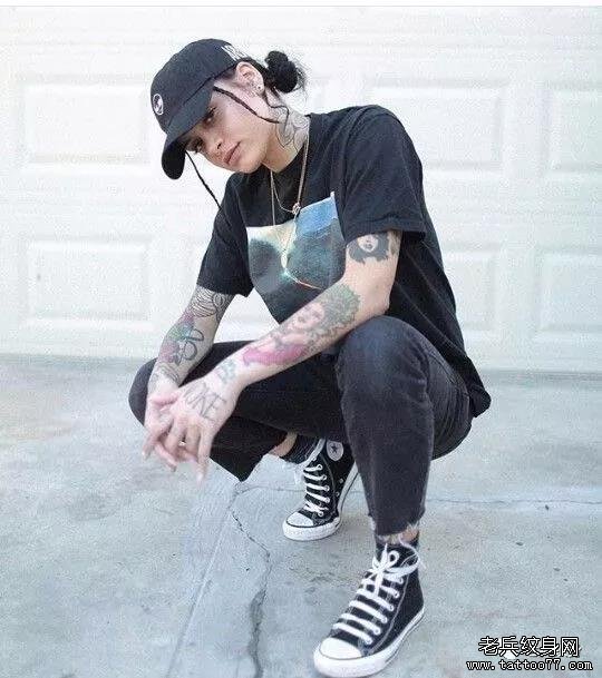 زĵ554ڡtattoo girl