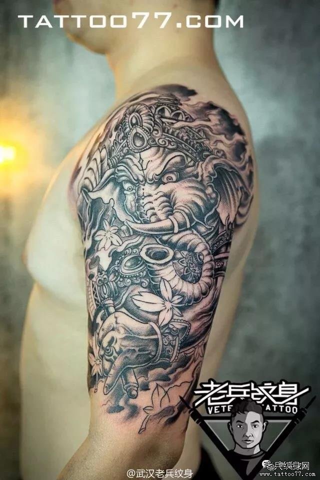 我的愉悦,就是和你温暖的过一辈子——老兵店内【大臂】作品欣赏