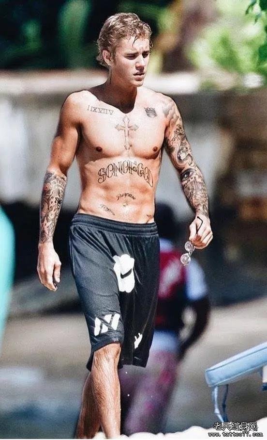 “黑色纹身变色为青色,怕是色料不好吧?”“色料才不背这个锅!!”