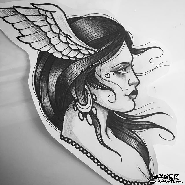 黑灰女郎翅膀纹身图案