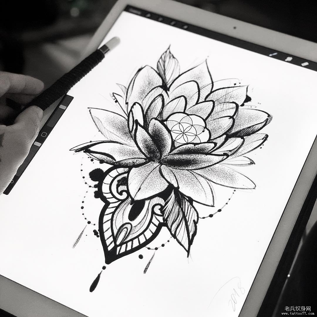 黑灰莲花梵花纹身图案