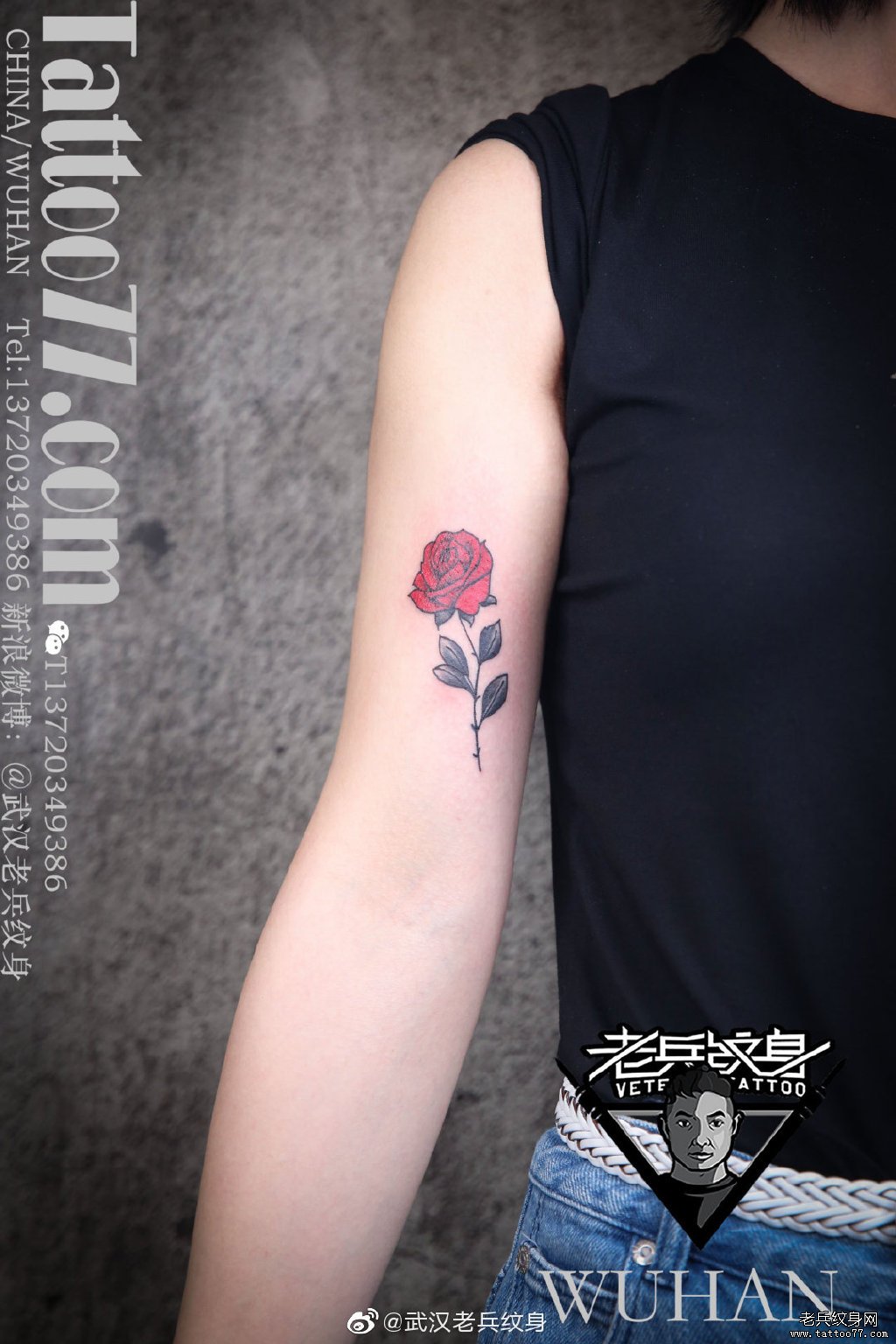 手臂色彩玫瑰纹身作品