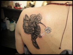 Ů���󱳳���ʱ�еķ�������ͼ��