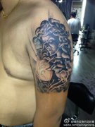 �����ֱ۳�˧����������ɯ����ͼ��