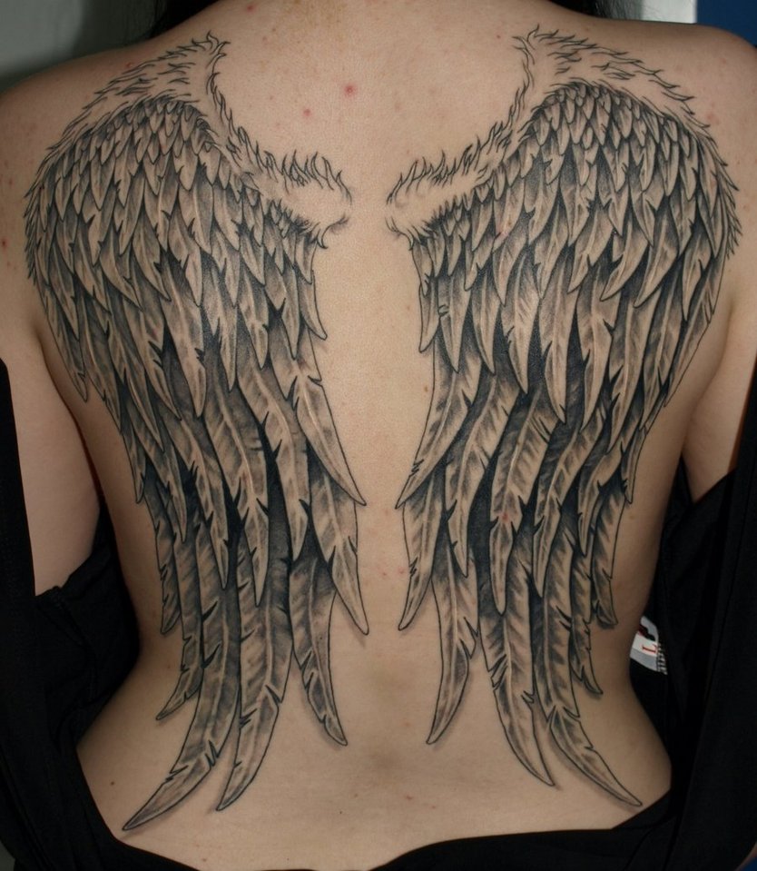 推荐一款霸气潮流的满背天使翅膀纹身图案