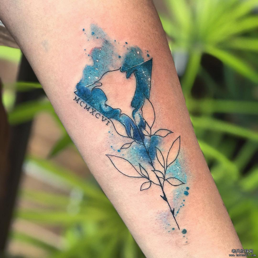 小臂树泼墨小清新纹身图案