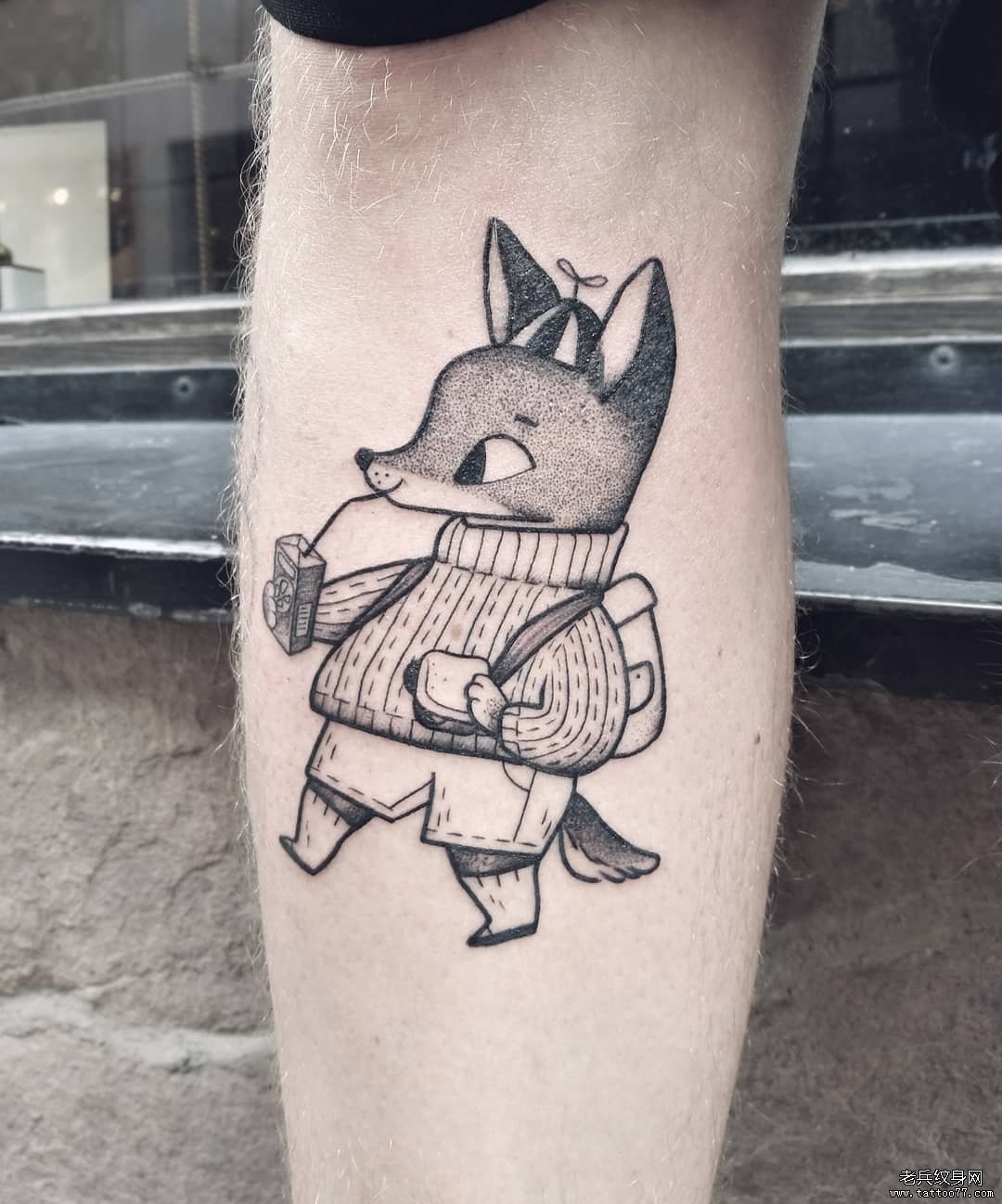 手臂卡通狐狸纹身图案